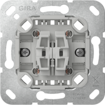 313900